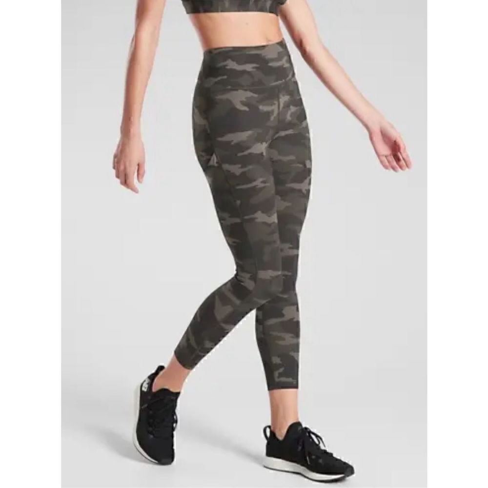 Athleta Ultimate Stash Pocket Camo 7/8 Tight SuperSonic, Olive SIZE S